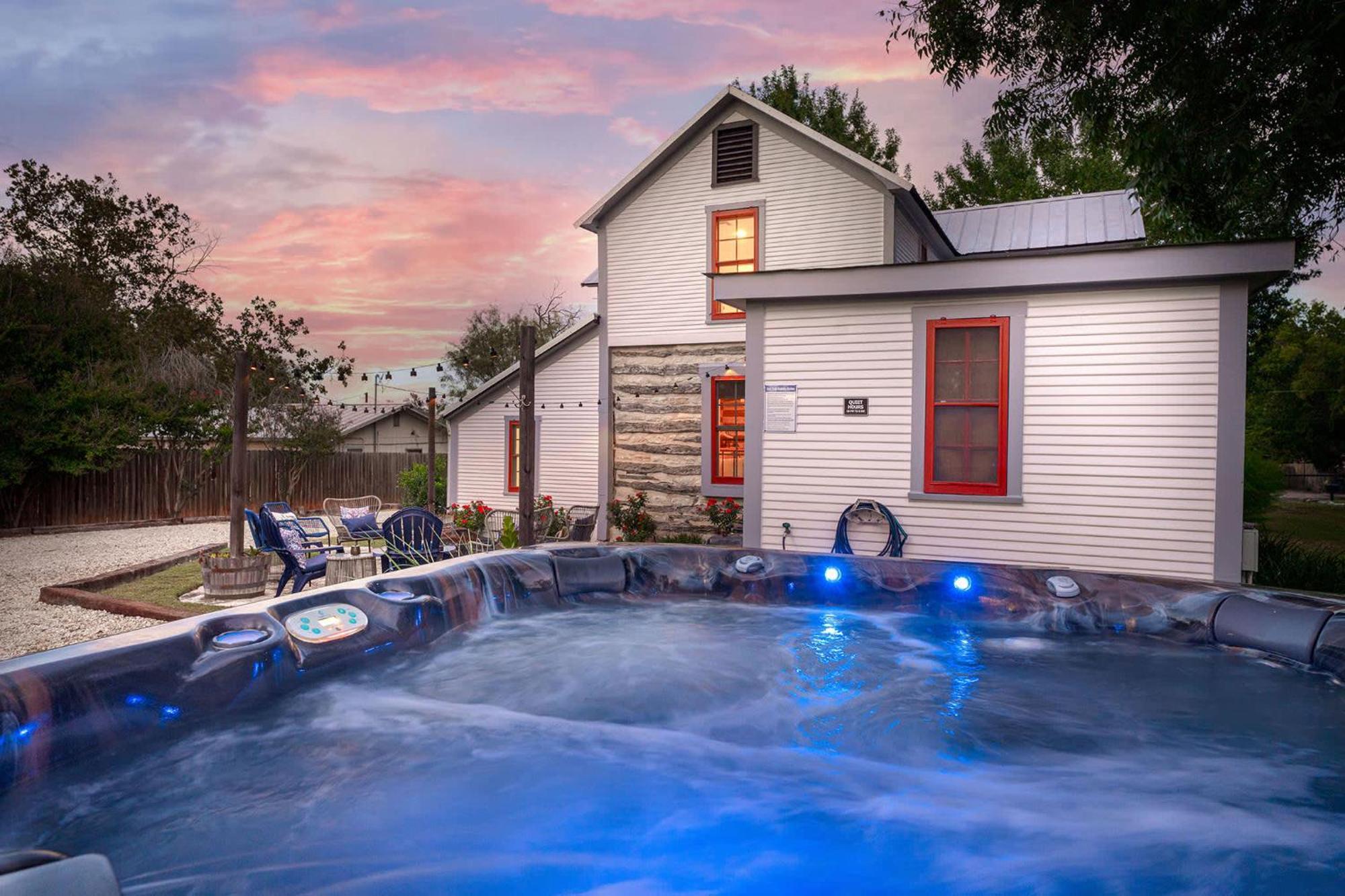 Villa Katarina Haus - Hot Tub & Fire Pit Fredericksburg Exterior foto
